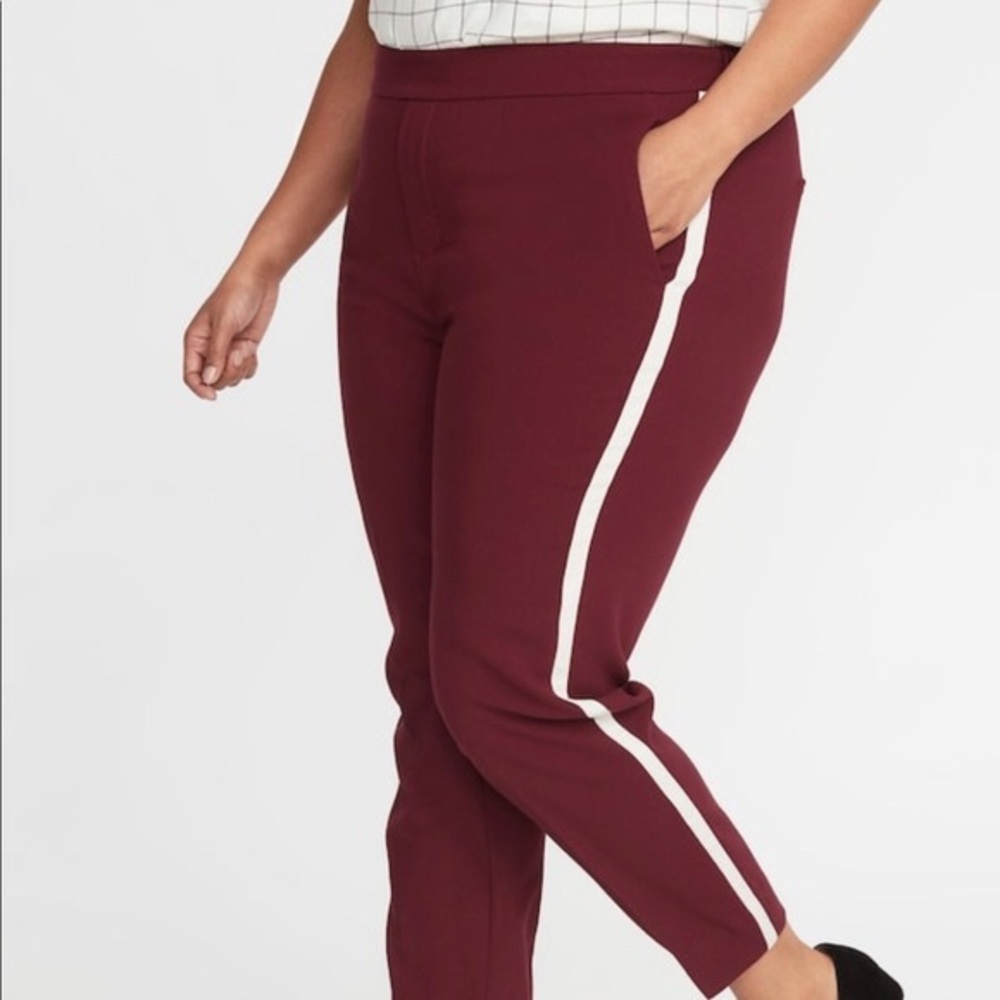 4/$25 OLD NAVY Maroon White Stripe Elastic Waist Pants